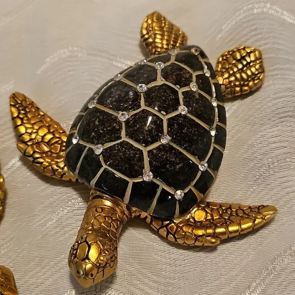 Turtil Pair Resein Cast With Crystal Accents - Picture 3 of 8